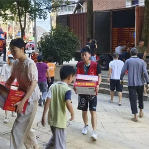 �Ӷ������F(tu��n)�YԮƽ�����A�ݿ���һ��