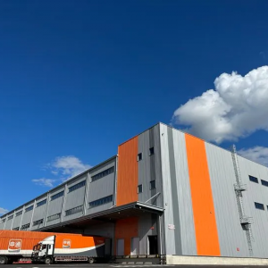 ��ͨ���f��(n��i)�ɹź��ͺ����D(zhu��n)�\����Ͷ��ʹ����ռ����e��8�fƽ����