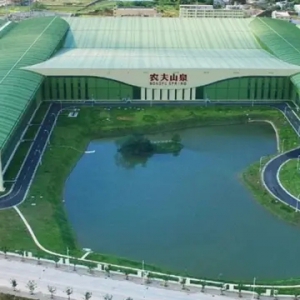 ���r(n��ng)���׸���犱����c�r(n��ng)��ɽȪ�Ă�������